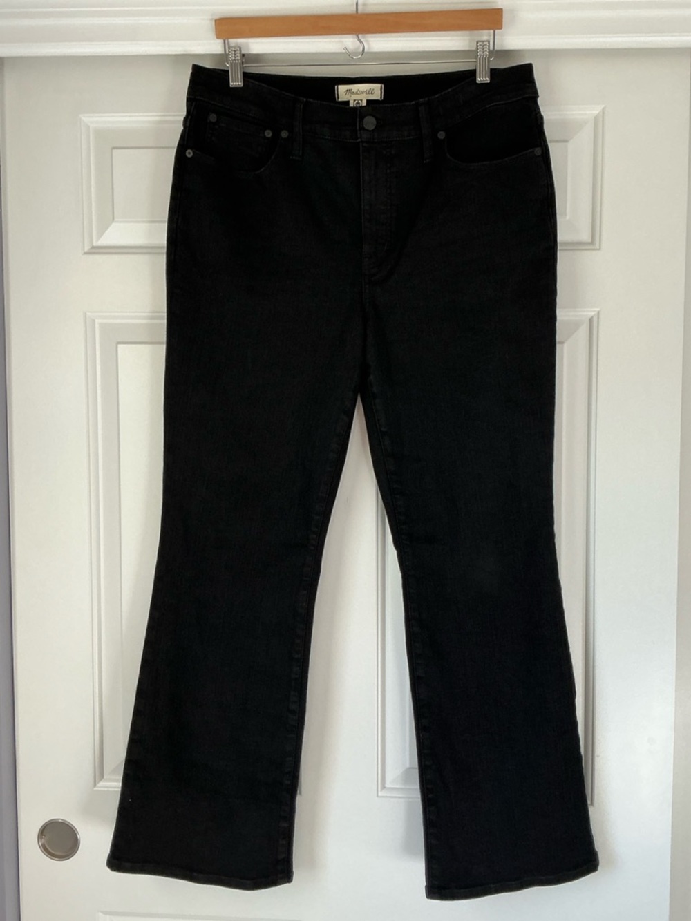 Madewell Black Denim Mid-Rise Kick-Out Jeans 32T